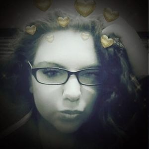 Meet your Posher, Edith